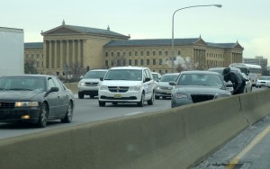 Traffic on the westbound Schuylkill Expressway backs up near the Philadelphia Museum of Art on January 29, 2015, after a minor accident blocked the left lane, resulting in a miles-long backup that affected both directions of the expressway. (Photography by Donald D. Groff for the Encyclopedia of Greater Philadelphia)