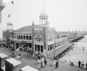 An early view of the Steel Pier, one of the first amusement piers in the United States.