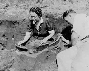 Dr. Dorothy Cross excavating an archaeological site in New Jersey.