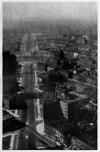 Black and white aerial photograph of the Fairmount Parkway under construction.