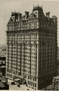 a black and white photograph of the Bellevue-Stratford Hotel as it appeared in 1910.